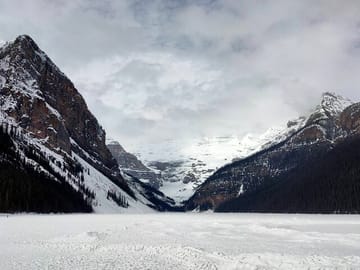 Winter Icewalk Tour in Banff National Park and Lake Louise