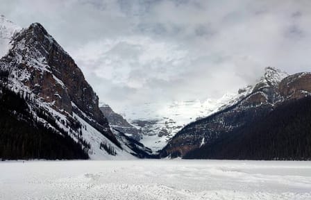 Winter Icewalk Tour in Banff National Park and Lake Louise