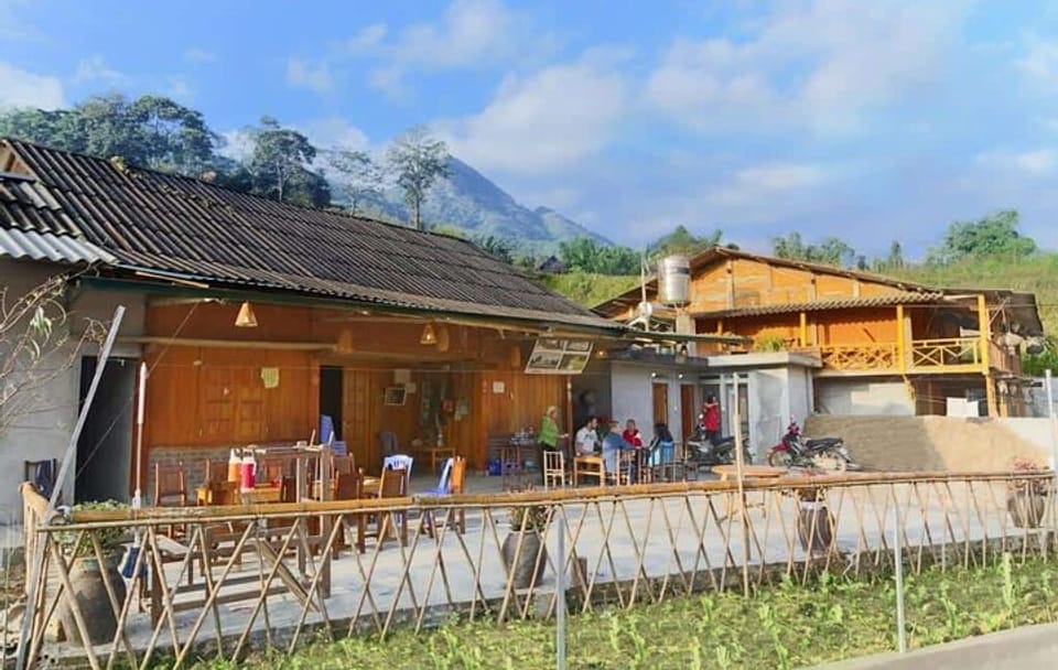 Sapa Private Trekking 2d1n with Local Guide & Homestay Overnight
