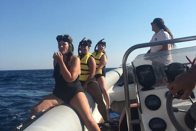 Private Cruise to Poseidon Temple at Sounio Cape with Snorkeling and Swimming photo 4