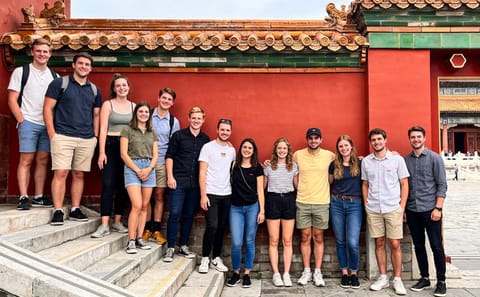Beijing All-Inclusive Tour of Tiananmen, Forbidden City, and Great Wall