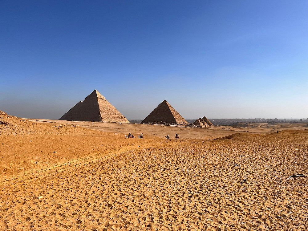 Giza Pyramids, Memphis and Sakkara Pyramids Private Day Tour