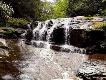 Pattaya Khao Chamao Waterfall, Caves and Buddha Temple Tour