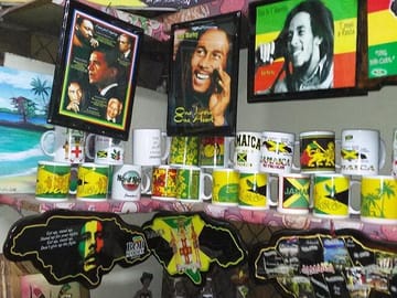 Doctor's Cave Beach and Margaritaville Tour in Montego Bay