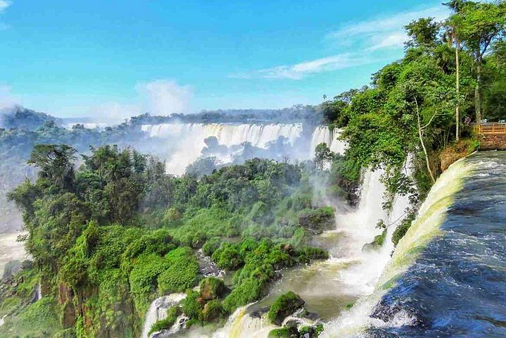 Private Iguazu Falls Tour from Buenos Aires with Flight & Transfers