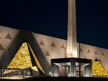 Hurghada to Giza Pyramids by Bus Pyramids & Museum