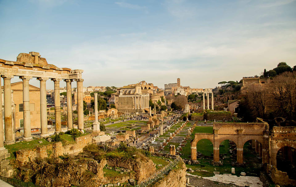 Private E-Bike Tour of Historic Rome's Iconic Landmarks