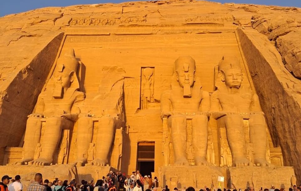 Private Tour of Abu Simbel Temples and Aswan Souk Visit