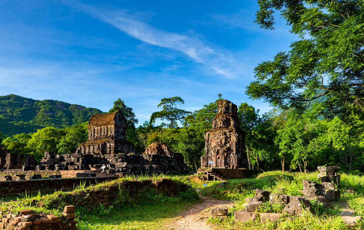 Car Hire & Driver: DA NANG CENTER – HOI AN CITY CENTER AND MY SON SANCTUARY (FULL-DAY)