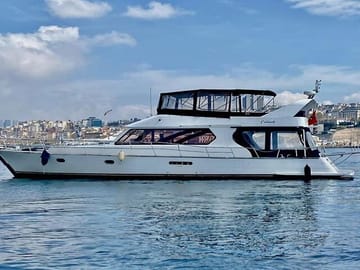 Private Bosphorus Yacht Cruise in Istanbul – Luxury Yacht Tour
