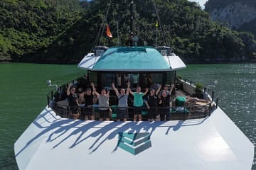 Luxury Day Cruise and Kayaking in Halong Bay