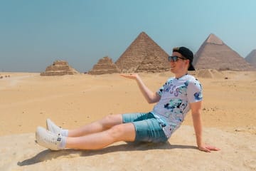Professional Photo Shoot at the Pyramids of Giza