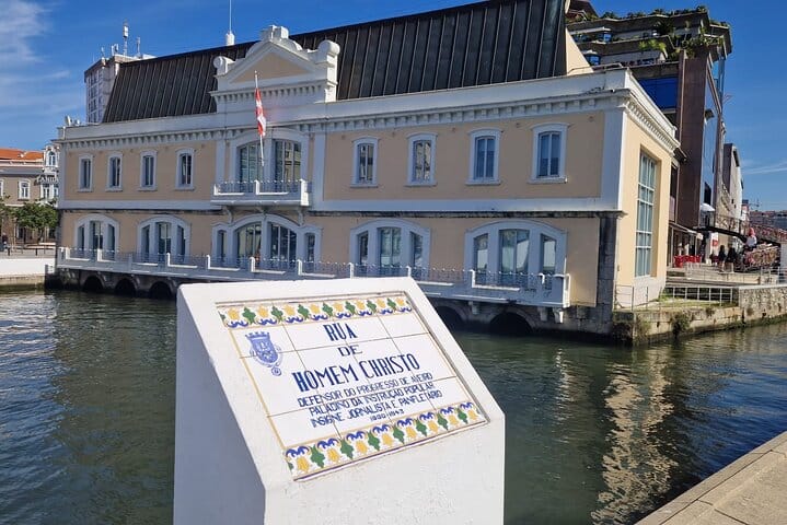 AVEIRO & COSTA NOVA: Full-Day Private Tour from Porto