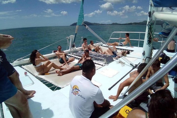 Public Catamaran Tour for Dolphin Watching in Tamarindo