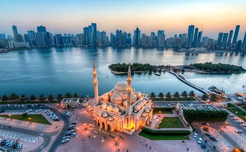 Sharjah and Ajman Cultural Sightseeing Tour from Dubai
