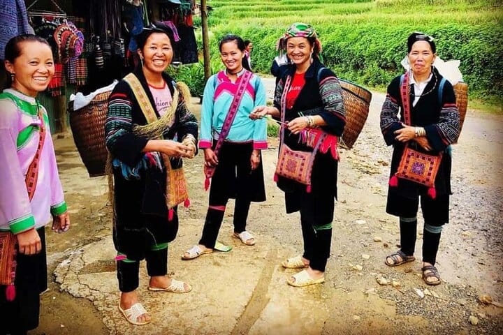 Sapa Trekking 2 Days Tour with Overnight Homestay By Cabin Bus