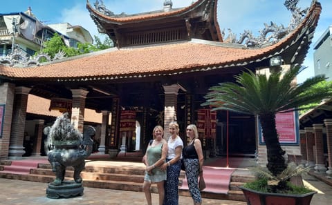 Silk Weaving Experience at Van Phuc Village in Hanoi