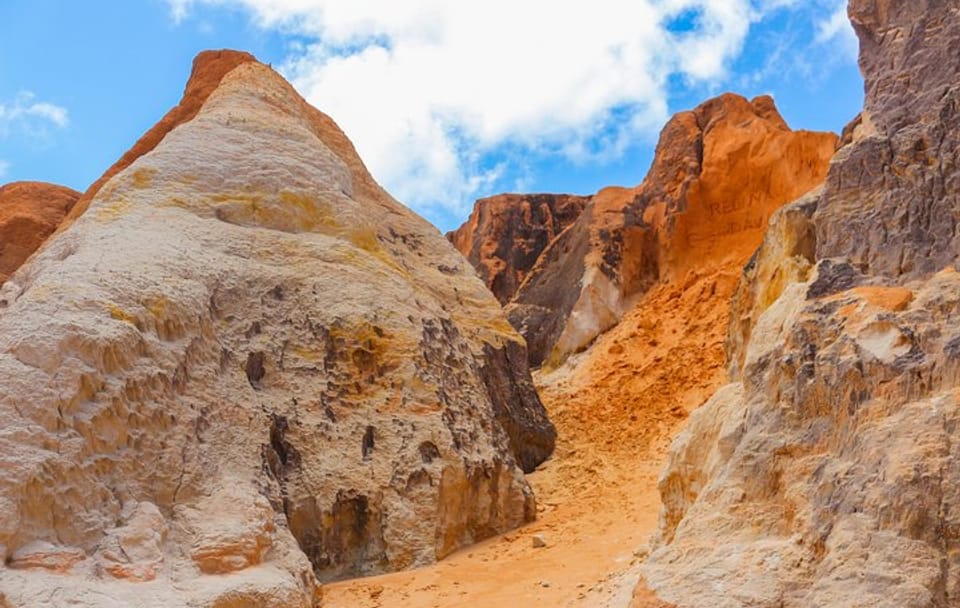 Morro Branco and Fontes Beach Day Tour from Fortaleza