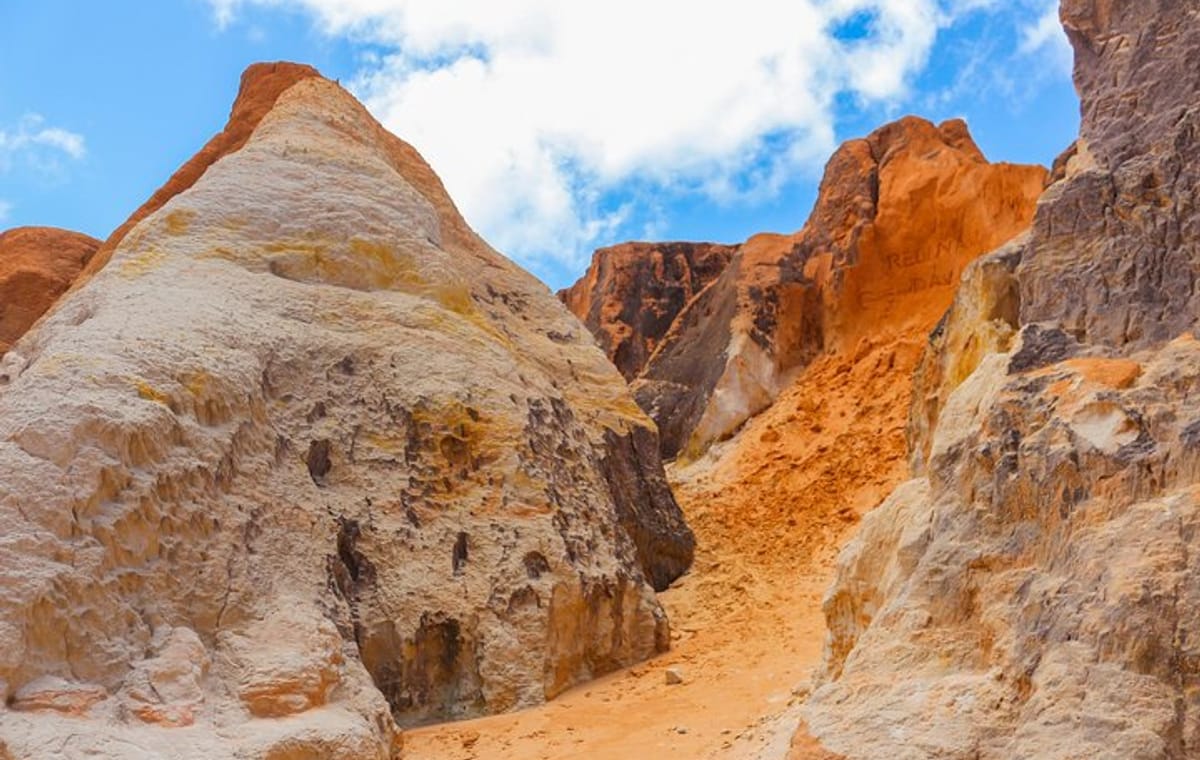 Tour to Morro Branco & Fontes Beach