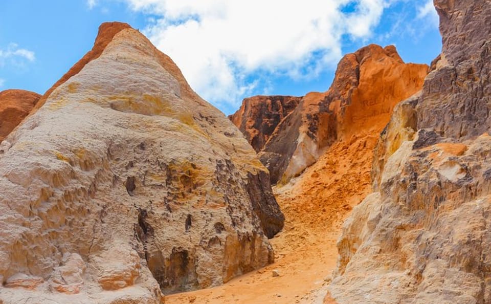 Morro Branco and Fontes Beach Day Tour from Fortaleza