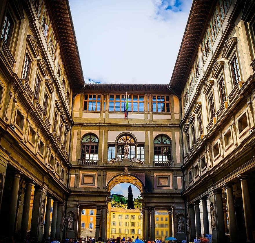 View of the internal courtyard of the Piazzale degli Uffizi; you can see the 1st and 2nd floor of the Uffizi Gallery 