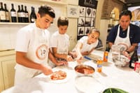 Hands-On Pizza Cooking Class in Naples 2