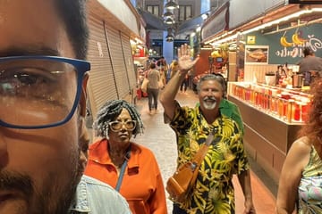 Barcelona: Guided City Tour by Local Transport – Metro, Bus, Tram