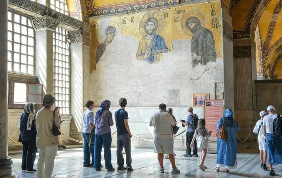 Guided Walking Tour of Istanbul's Blue Mosque and Hagia Sophia