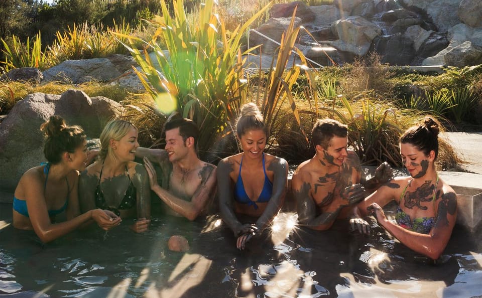 Day Trip to Hell's Gate Geothermal Reserve and Mud Spa from Auckland