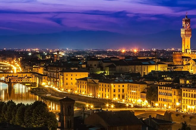 Florence Guided Party Crawl with Shots and Club Entry photo 2