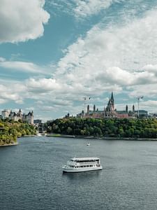 Ottawa from Toronto: RV-Motorhome Tour with Drive-2Go