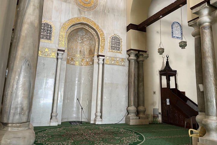 Historic Islamic Cairo Walking Tour and Street Food