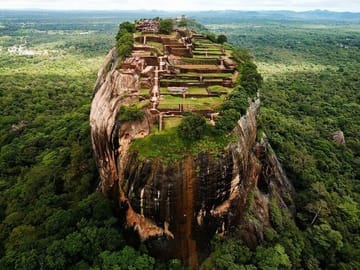 Sri Lanka 5 Day Coastal Tour with Adventures and Entry Fees