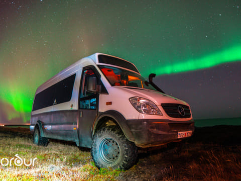 Private 4x4 Tour from Reykjavik - Northern Lights & Hot Choco, photo 5