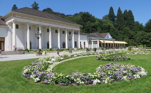 Guided City Tour of Baden-Baden's Kurhaus and Landmarks