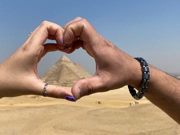 Private Tour of Giza Pyramids, Sphinx, and GEM Museum