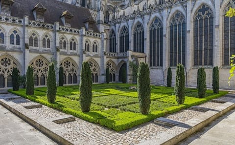 Private Guided Walking Tour of Historic Rouen