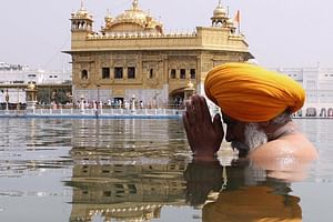 Amritsar: Golden Temple, Jallianwala Bagh & Wagah Border Tour