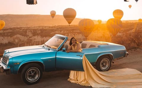 Classic Car Sunrise and Sunset Tour in Göreme, Türkiye