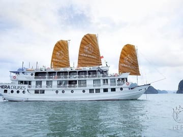 Hera Cruise Recommended Halong Bay Luxury Cruise 2 Days 1 nIght