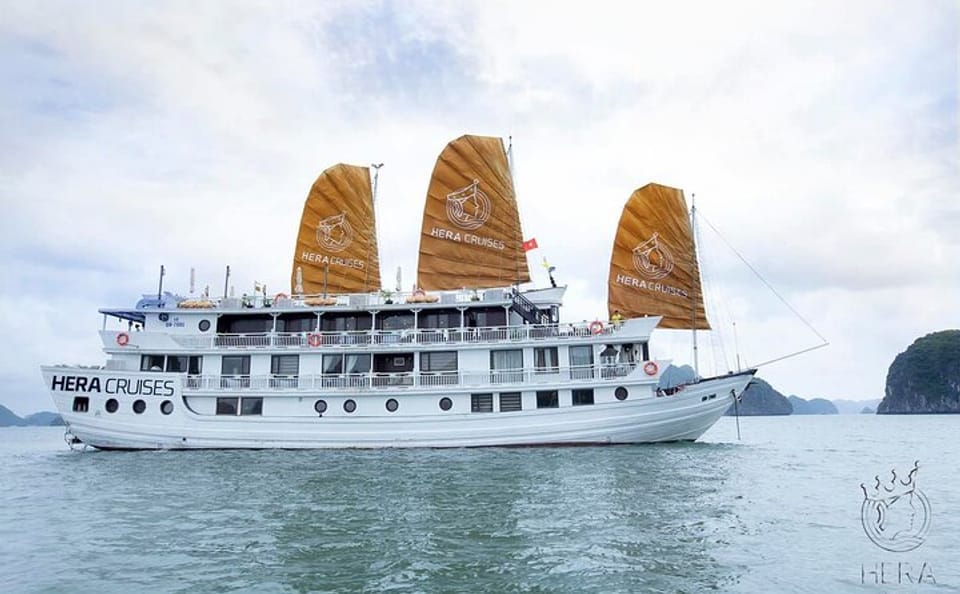 Hera Cruise Recommended Halong Bay Luxury Cruise 2 Days 1 night
