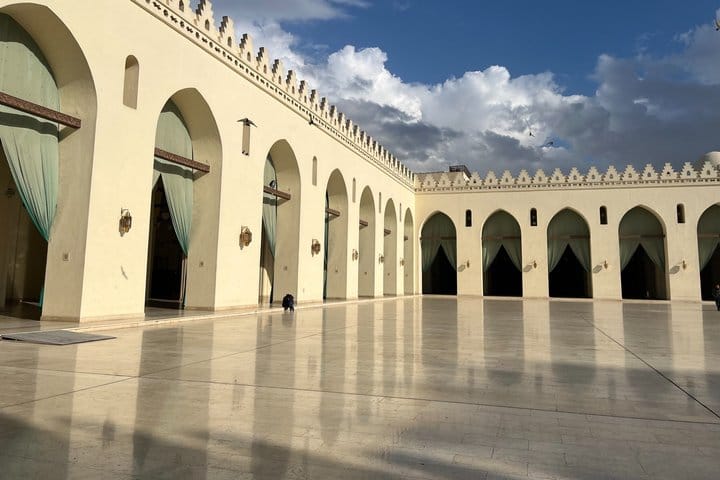 Historic Islamic Cairo Walking Tour and Street Food