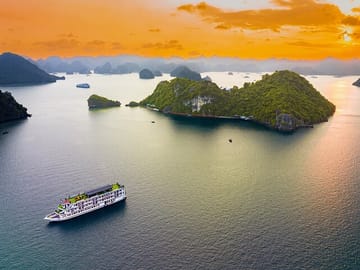 From Hanoi: Ninh Binh Tour and Ha Long Bay Cruise 3-Day Trip