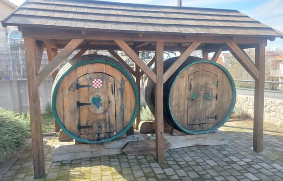 Split Hidden Gems: Imotski Lakes, Wine & Dine