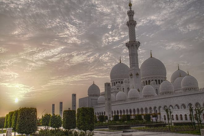 Private Outdoor Guided Tour in Abu Dhabi City
