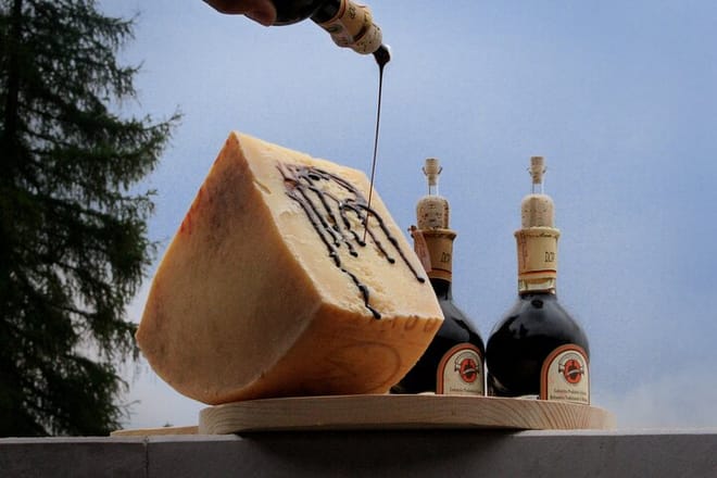 Parmigiano-Reggiano and Parma Ham Tour photo 5