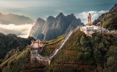 Sapa 2-Day Tour: Fansipan Peak Glass Bridge and Silver Waterfall