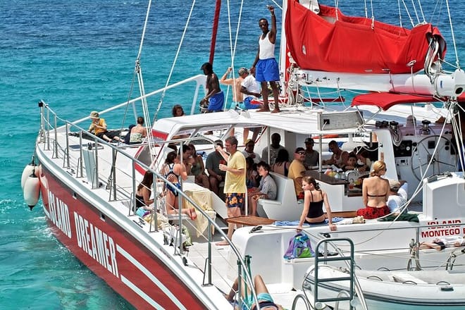 Private Montego Bay Morning Catamaran with Open Bar & Snorkeling