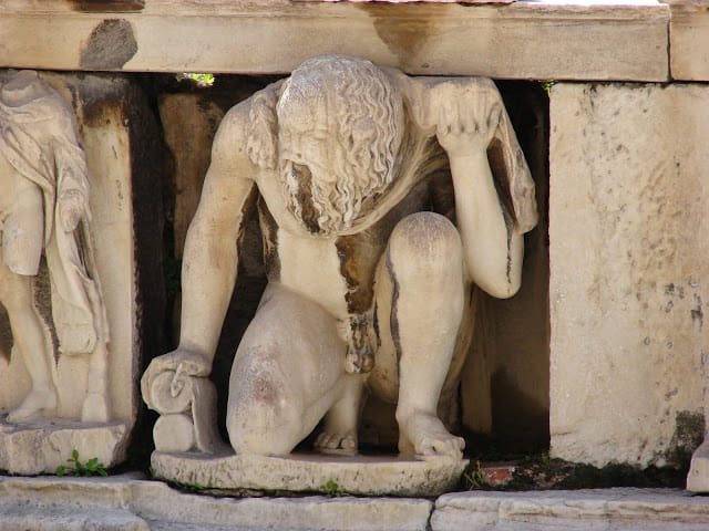 Acropolis and Acropolis Museum Tour 7
