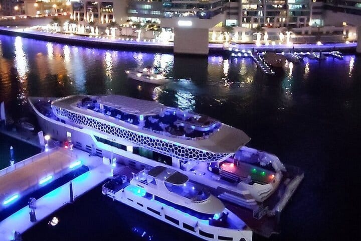Dubai Dhow Marina Cruise: “From Traditional Charm to Modern Luxury”